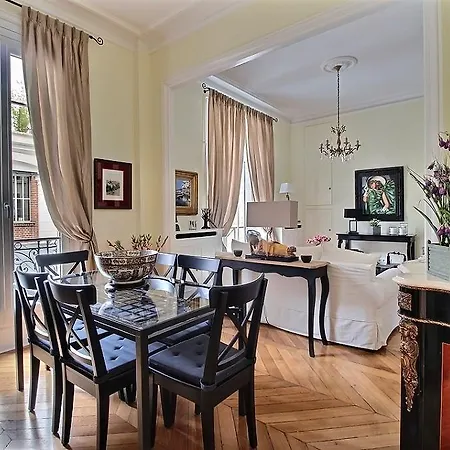 Relais Breteuil Apartment